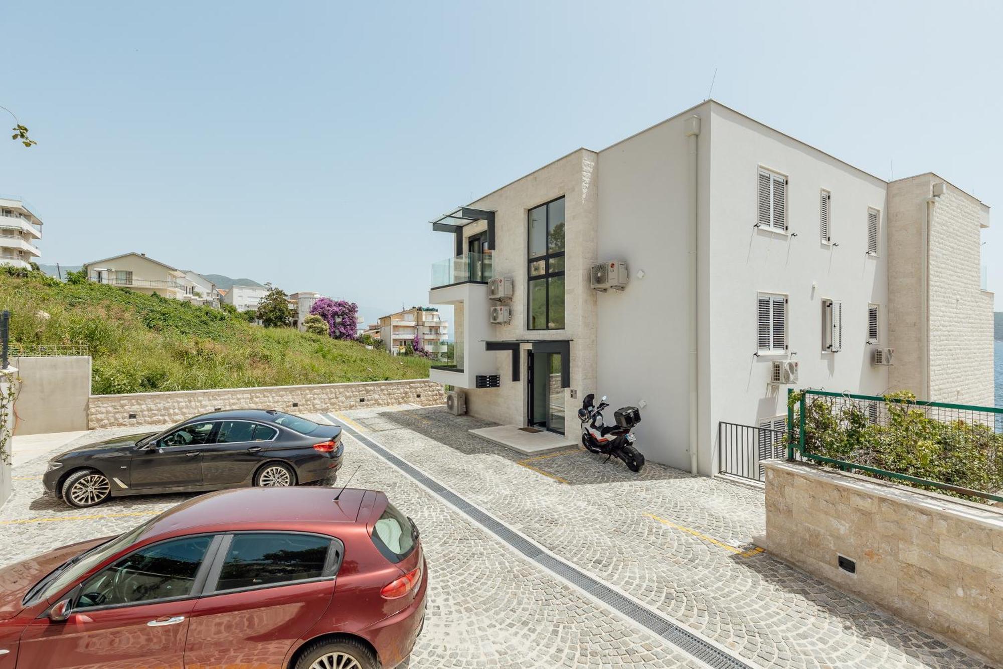 Savina Beachfront Oasis Herceg Novi Exteriör bild