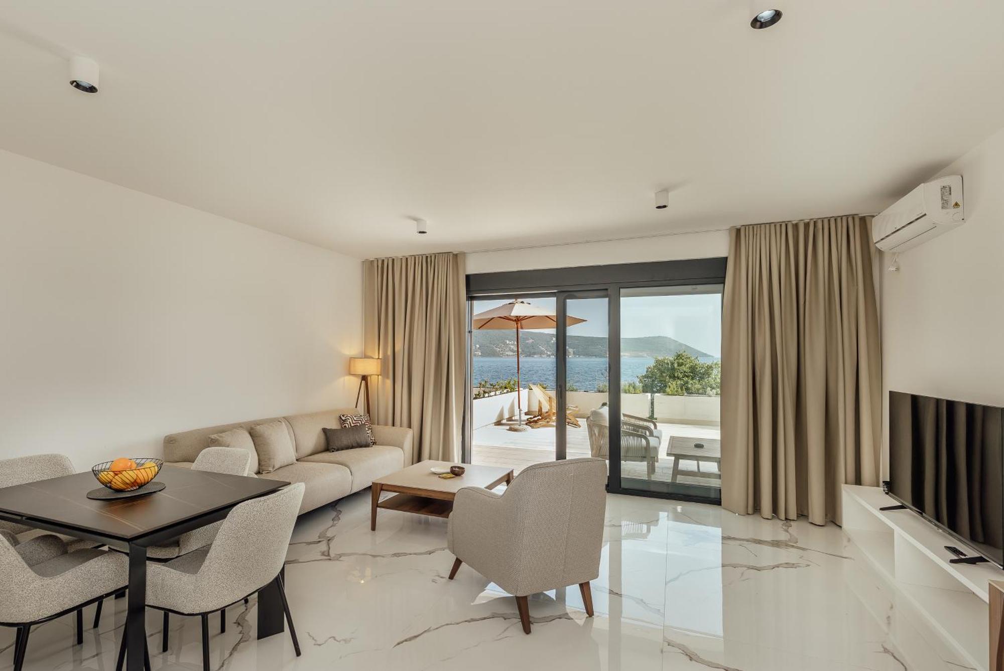 Savina Beachfront Oasis Herceg Novi Exteriör bild